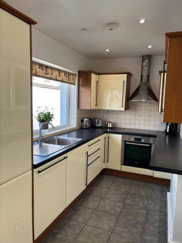 68 Charlotte Street, Warrenpoint, BT34 3LF - Photo 4