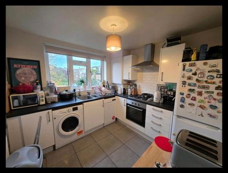 2 bedroom flat to rent - Photo 5