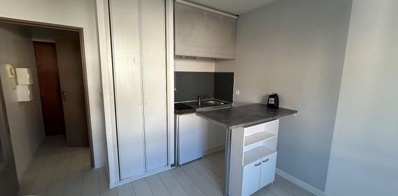Location Appartement 1 pièce 18m² PERIGUEUX 24000 - Photo 2