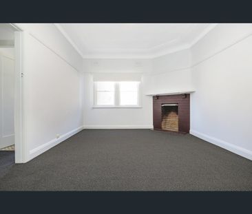 18 Woodhill Street, Fairy Meadow, NSW 2519 - Photo 4