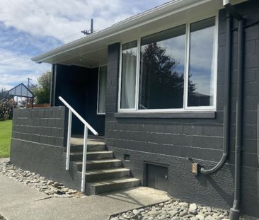 Compact 1-bedroom unit - Photo 1