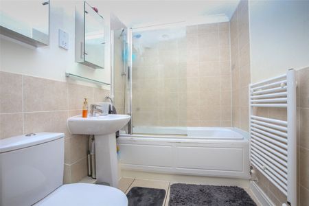 Brookbank Close, - Photo 5