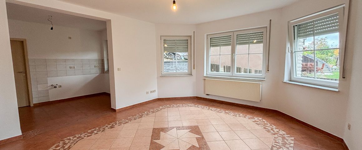 Gepflegte 2-Zimmer-Einliegerwohnung mit separaten Eingang - in ruhiger Wohngegend! - Foto 1