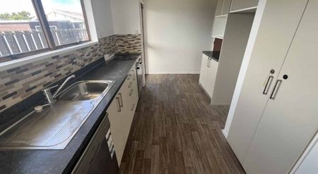 Springvale Family Home - Photo 4