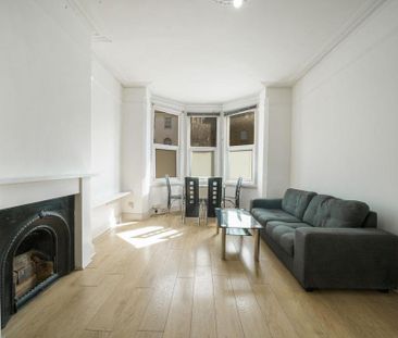 3 bedroom flat to rent - Photo 1