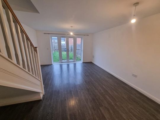 2 bedroom terraced house to rent - Photo 1