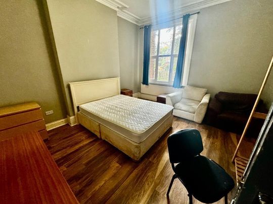 10 bedroom detached house to rent - Photo 1