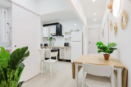 Carrer de la Indústria, Valencia, Valencian Community 46022 - Photo 2