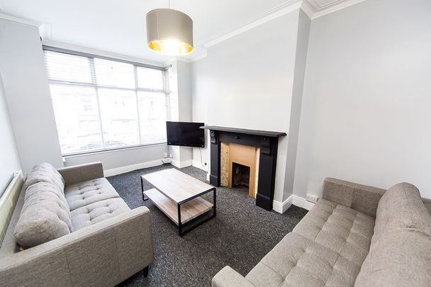 Beechwood Grove, Burley, Leeds - Photo 1