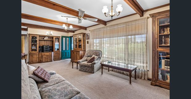 Lovely home within walking distance to Carrrickalinga Beach - Photo 1