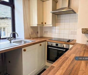 2 bedroom terraced house to rent - Photo 2