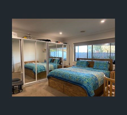 15 Mallard Close, Williams Landing, Vic 3027 - Photo 1