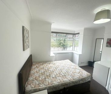 Burley Road (Room 1), Burley, Leeds - Photo 5