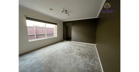 Stunning Family Home - Photo 2