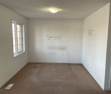 For Lease - 2140 Galloway Street, Innisfil, Ontario - Photo 2