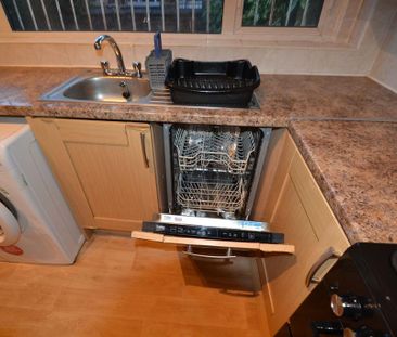 6 bedroom house to rent - Photo 5