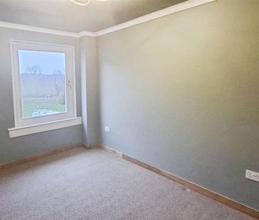 3 bedroom maisonette to rent - Photo 2