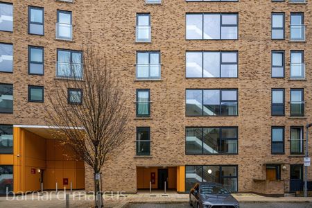 Parade Gardens, London - Photo 2