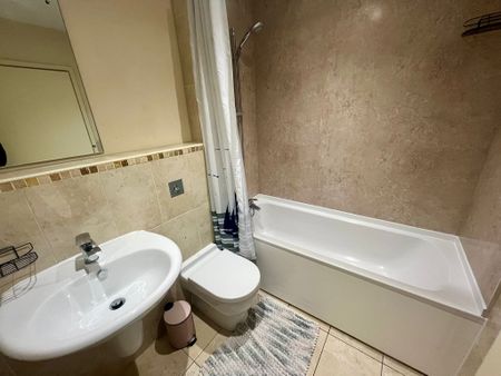 Waterside Way, Wakefield - Photo 3