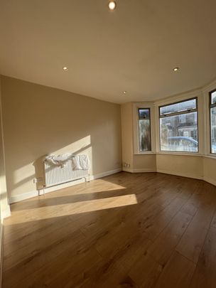 3 bed terraced house to rent Cromwell Road, Hayes UB3 - Photo 1