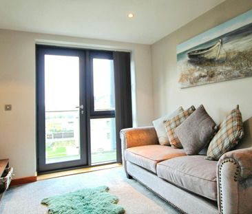 Flat to rent on - Photo 1