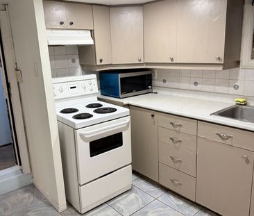 For Lease - 241 Dunraven Drive Unit# Main, Toronto, Ontario - Photo 3