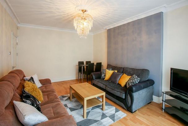 4 bedroom semi-detached house to rent - Photo 1