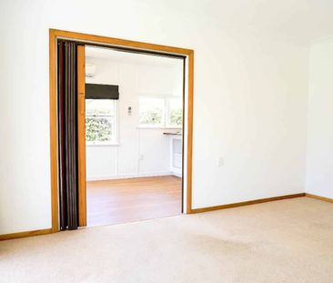 Beautifully Renovated Large Family Home - Photo 1