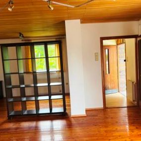 Kleines, aber feines EFH/Ferienhaus mit großer Terrasse und Pavillon - Photo 1