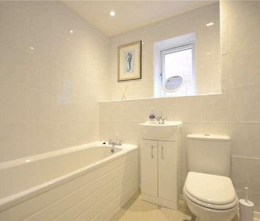 Laburnum Road, Winnersh, RG41 - Photo 5