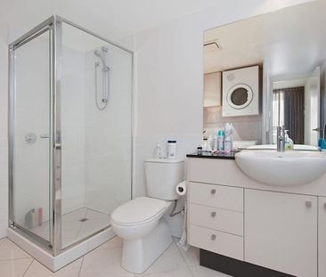 Heart of Perth! - Photo 2