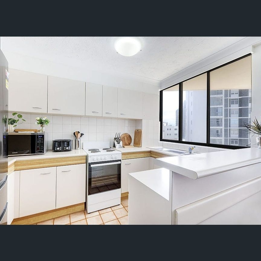 Fantastic Location in the heart of Surfers Paradise - Photo 1