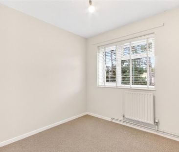 3 bedroom end of terrace house to rent - Photo 3