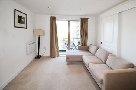 Durnsford Road, London, SW19 8GU - Photo 3