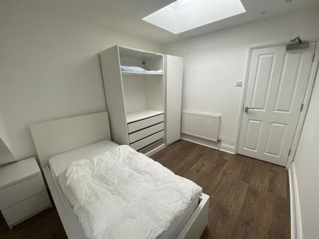 Carlton Road, Bournemouth, - Photo 3