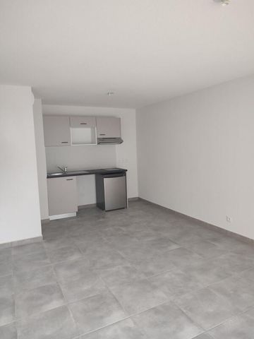 Location Appartement 2 pièces 43m² PERPIGNAN 66000 - Photo 4