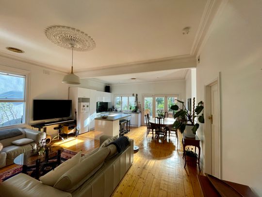 Ascot Vale - Photo 1