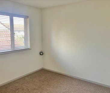 3 bedroom end of terrace house to rent - Photo 5