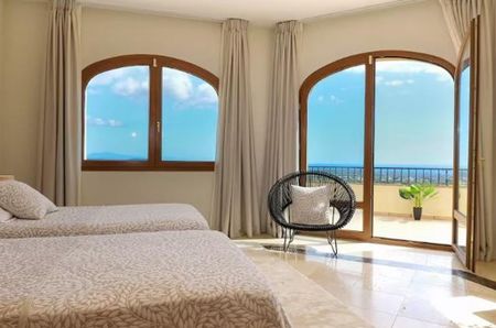 Luxury Villa for rent in Sotogrande, Spain - Photo 2