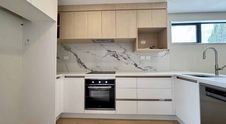 Brand-New 3-Bedroom Townhouse in Glen Eden - Photo 5