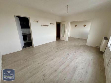 Location Appartement 3 pièces 69m² CHATEAUROUX 36000 - Photo 3