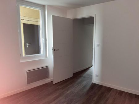 Location Appartement 3 pièces 66m² BRIOUDE 43100 - Photo 3