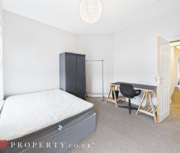 4 bedroom terraced house to rent - Photo 6