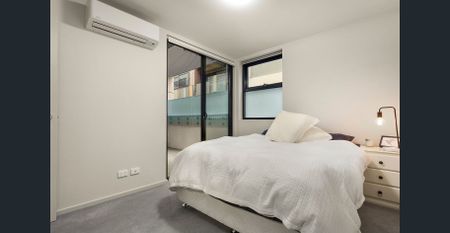 Modern two storey apartment - Photo 4