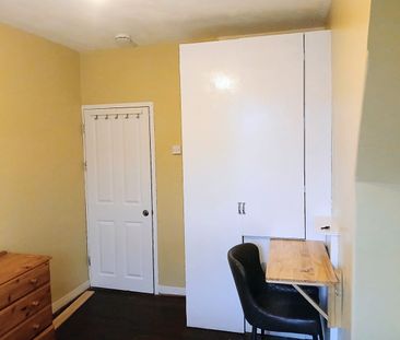 Room in a Shared House, Union Grove, SW8 - Photo 3