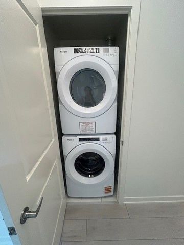 For Lease - 38 Annie Craig Drive Unit# 303, Toronto, Ontario - Photo 2