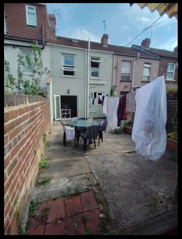 Room in a Shared House, Hayward Road, BS5 - Photo 4