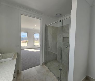 8 Sharman Road, Leneva VIC 3691 - House For Rent | Domain - Photo 3
