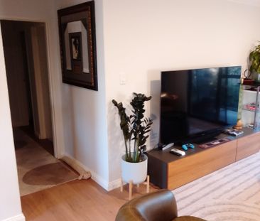 South Perth - Photo 2