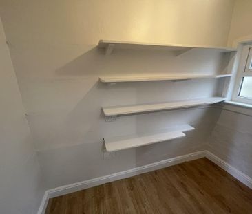 2 bedroom semi-detached house to rent - Photo 5